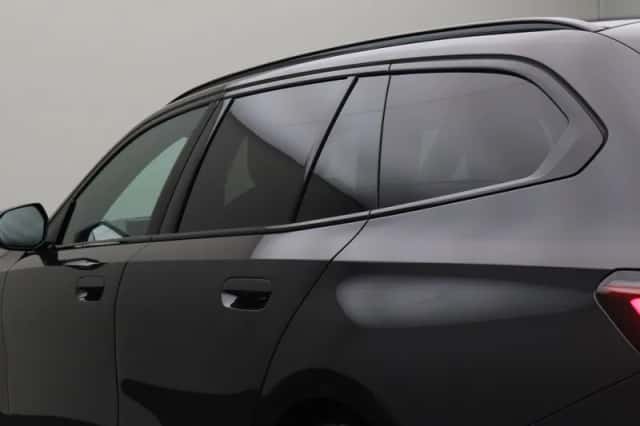 BMW i5 (2025) thumbnail 3