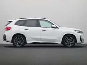BMW iX1 (2025) thumbnail 10
