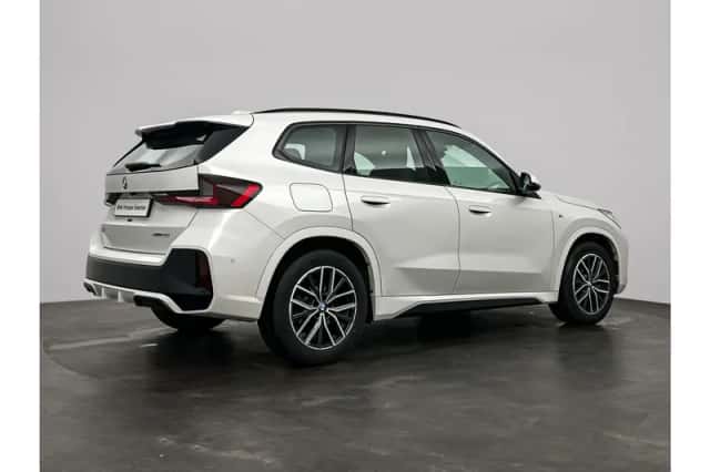 BMW X1 (2023) thumbnail 2