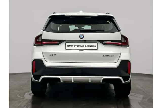 BMW X1 (2023) thumbnail 5