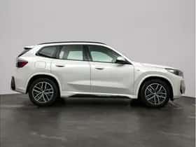 BMW X1 (2023) thumbnail 7