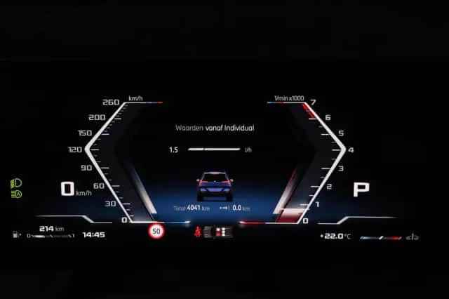 BMW X3 (2024) thumbnail 3