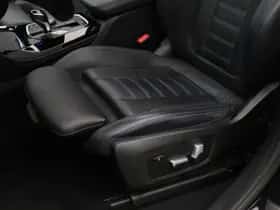 BMW X4 (2022) thumbnail 16