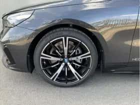 BMW i5 (2026) thumbnail 11