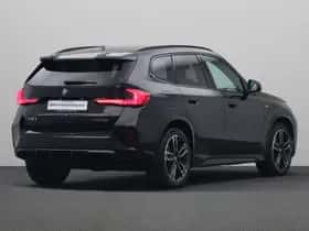 BMW iX1 (2025) thumbnail 2