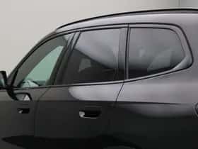 BMW iX1 (2025) thumbnail 4