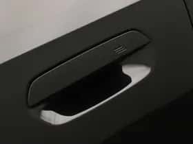 BMW iX1 (2025) thumbnail 9