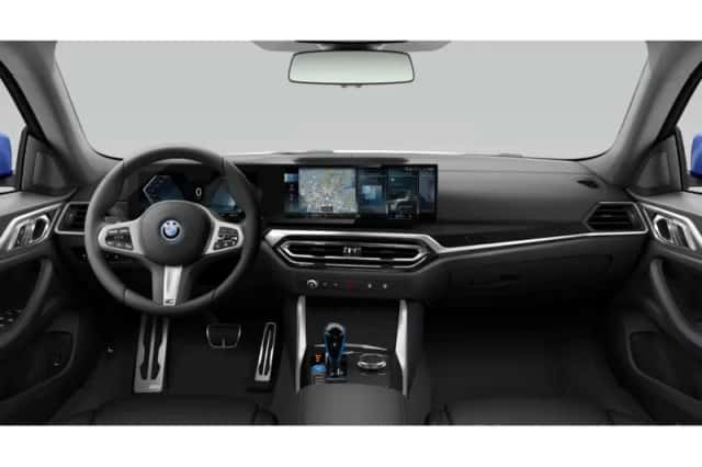 BMW i4 (2022) thumbnail 2