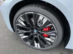 BMW i4 (2026) thumbnail 2