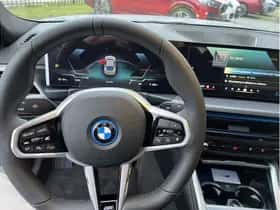 BMW i4 (2026) thumbnail 5