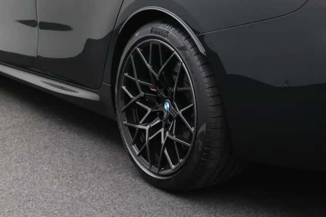 BMW M8 (2025) thumbnail 5