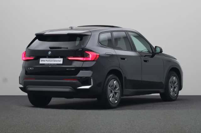 BMW iX1 (2024) thumbnail 2