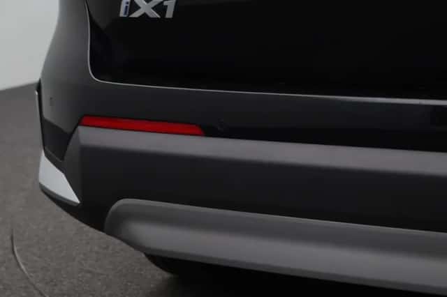 BMW iX1 (2024) thumbnail 6