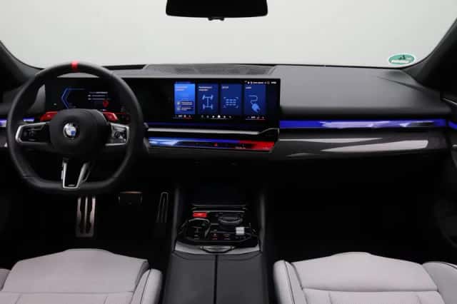 BMW M5 (2025) thumbnail 3
