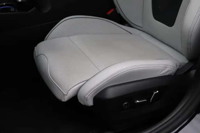 BMW M5 (2025) thumbnail 5