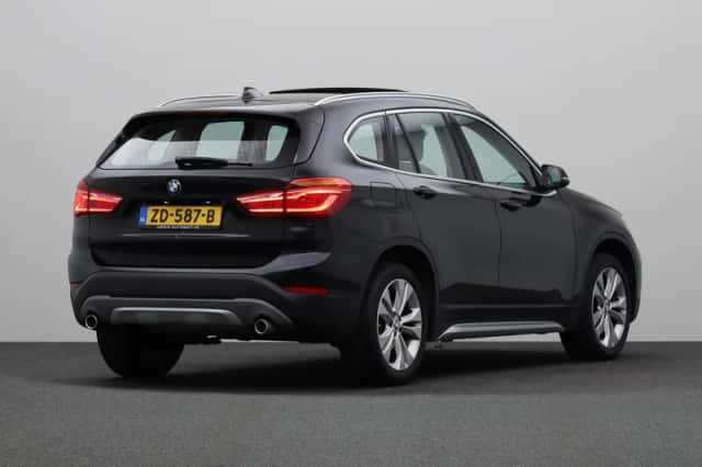 BMW X1 (2019) thumbnail 2