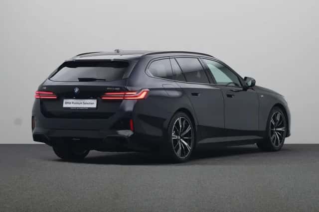 BMW i5 (2025) thumbnail 2