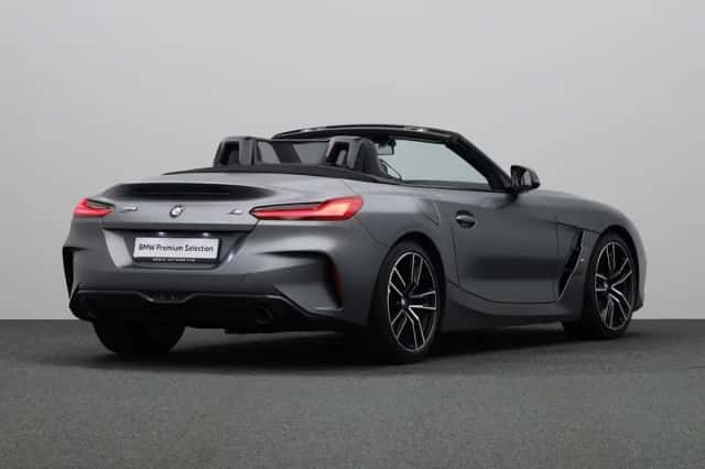 BMW Z4 (2023) thumbnail 2