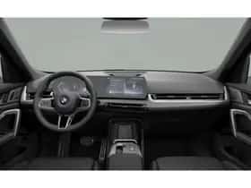 BMW X1 (2023) thumbnail 2