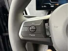 BMW iX (2026) thumbnail 11