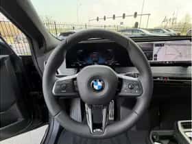 BMW iX (2026) thumbnail 6