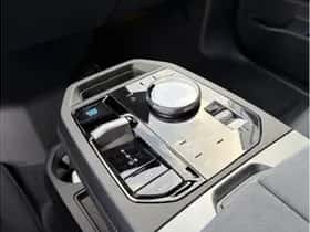 BMW iX (2026) thumbnail 10