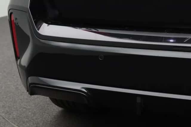 BMW iX1 (2023) thumbnail 6
