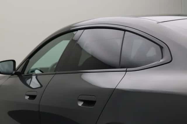 BMW i4 (2024) thumbnail 4