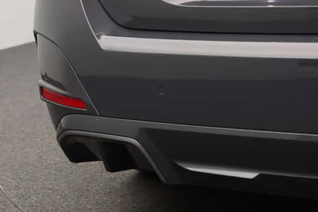 BMW i4 (2024) thumbnail 6
