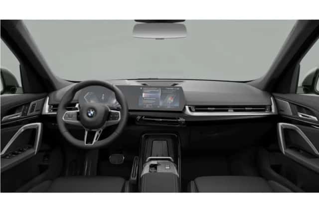 BMW X1 (2023) thumbnail 2