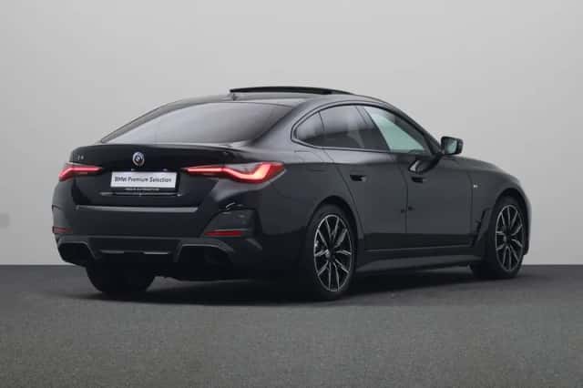 BMW i4 (2022) thumbnail 2