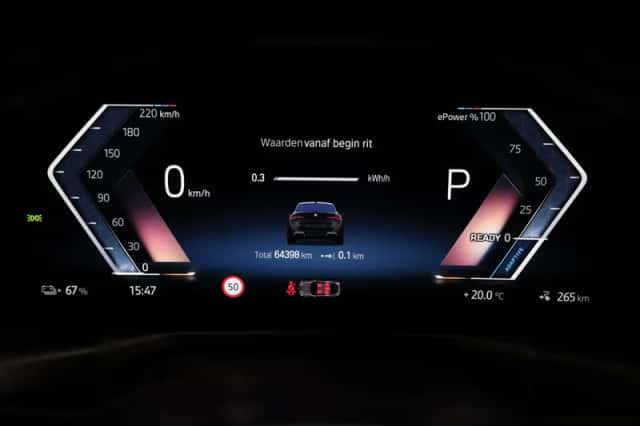 BMW i4 (2022) thumbnail 3