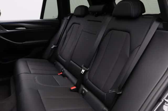 BMW iX3 (2024) thumbnail 1