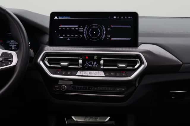 BMW iX3 (2024) thumbnail 4