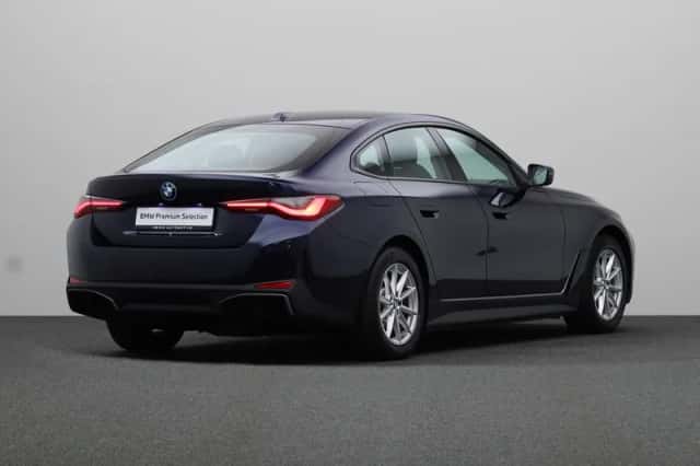 BMW i4 (2022) thumbnail 2