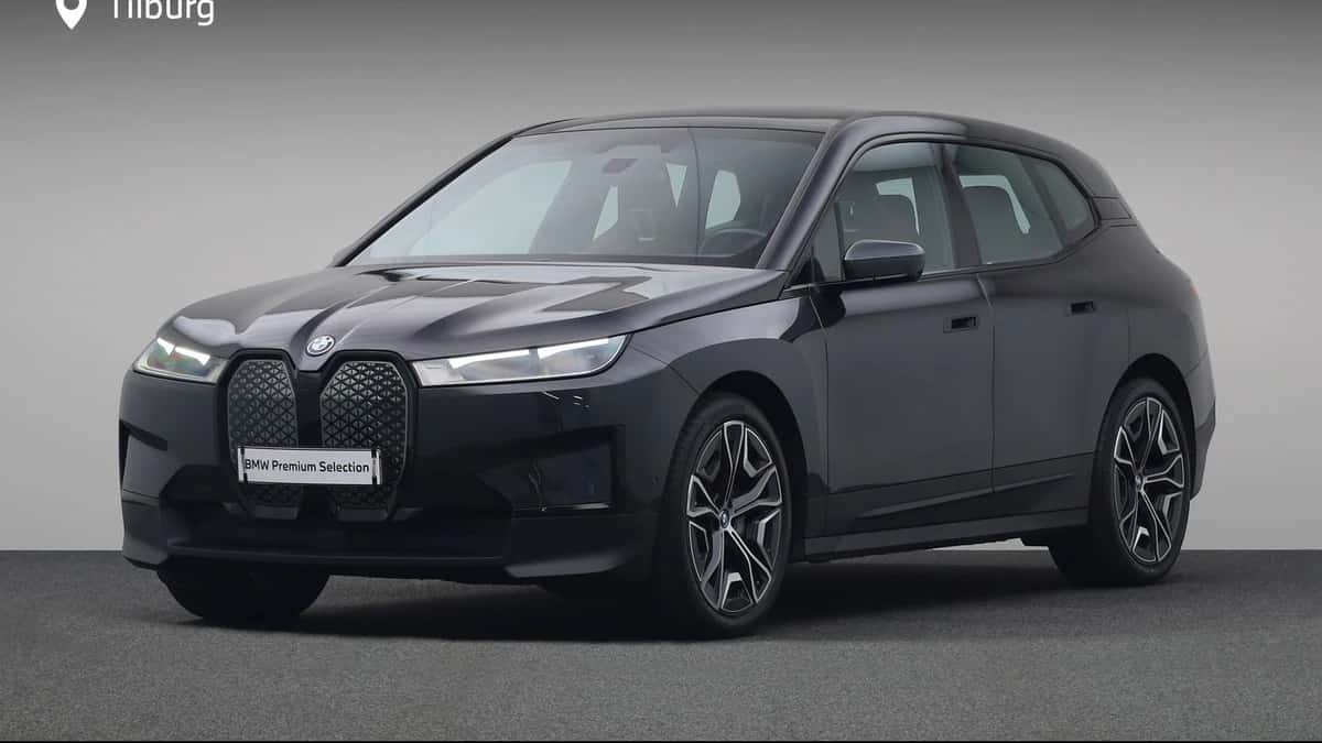 BMW iX (2022) — foto 1