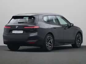 BMW iX (2022) thumbnail 2