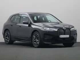 BMW iX (2022) thumbnail 11