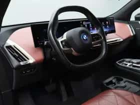 BMW iX (2022) thumbnail 17