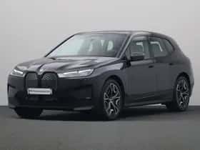 BMW iX (2022) thumbnail 29