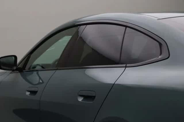 BMW i4 (2025) thumbnail 4