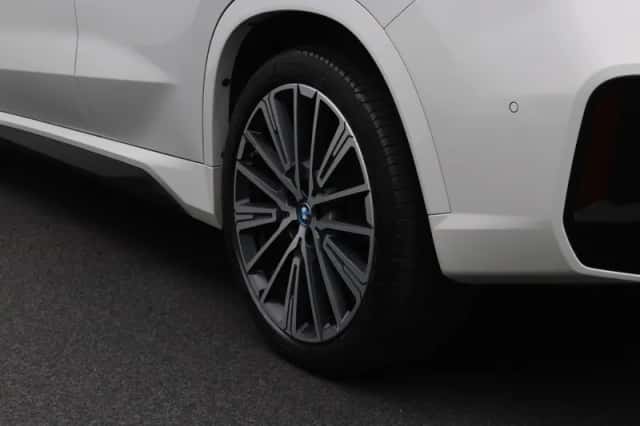 BMW X1 (2025) thumbnail 5