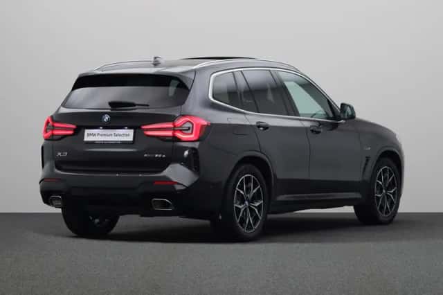 BMW X3 (2021) thumbnail 2
