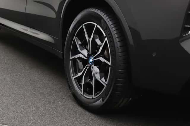 BMW X3 (2021) thumbnail 5