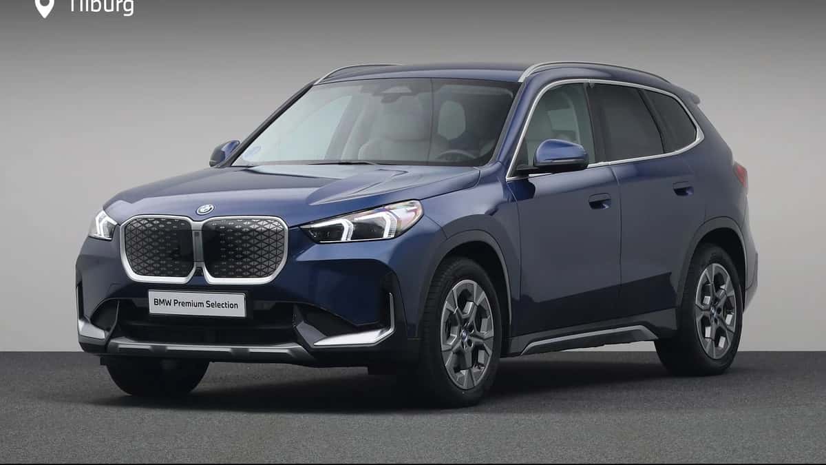 BMW iX1 (2025) — foto 1