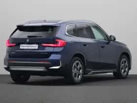 BMW iX1 (2025) thumbnail 2