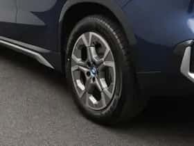 BMW iX1 (2025) thumbnail 5