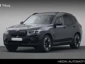 BMW iX3 (2024)