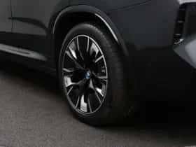 BMW iX3 (2024) thumbnail 5