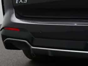 BMW iX3 (2024) thumbnail 6